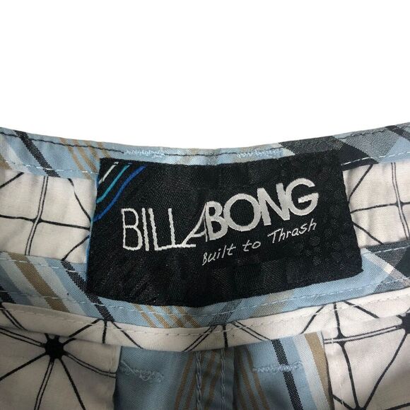 Billabong Shorts Mens 33 Blue Black Plaid Golf Bermuda Walking Y2K Vintage New - Picture 3 of 9
